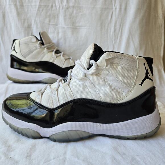 Jordan 11 Retro High Concord White/Black 136046-110 Size 8.5 - Picture 1 of 8